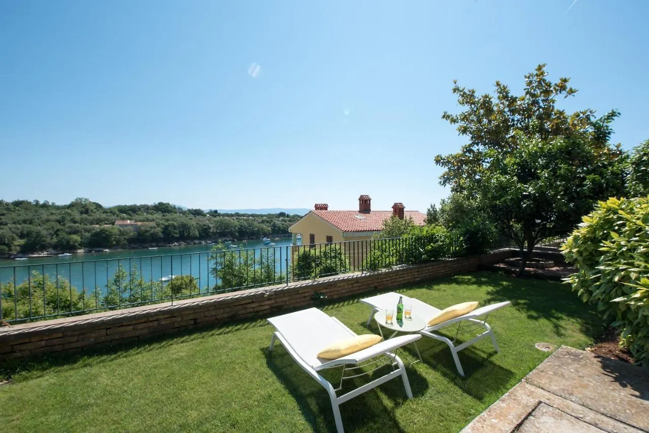 Villa Paula Sveta Marina